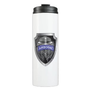 Speciaal ontworpen gevleugeld airborne schild thermosbeker