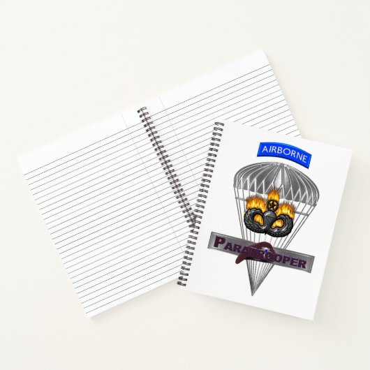 Speciaal ontworpen paratrooper in de lucht notitieboek (Binnen)