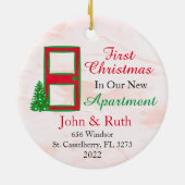 Speciaal onze eerste kerst in het appartement keramisch ornament (Achterkant)