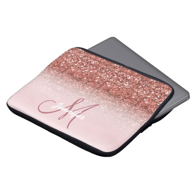 Speciaal Roos Gold Glitter Sparkles Monogram Laptop Sleeve (Voorkant top)