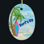 Speciaal roze blauw surfbord voor kerstmis keramisch ornament<br><div class="desc">Dit Surf Up-Kerstboomkerstboomtopje is voorzien van een roze en blauwe surfplank met tropische bloemen. Er zijn palmbomen en een verfrissende strandachtergrond. Het kan worden gepersonaliseerd met een naam,  een jaar of een tekst die u wilt toevoegen. ^ ^</div>