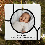 Speciaal uitgeruste babyjongen's eerste kerstfoto keramisch ornament<br><div class="desc">Dit stijlvolle Ornament voor de eerste kerstfoto van Baby Boy is versierd met het woord JOY in het zwart op een witte achtergrond. Gemakkelijk aanpasbaar met uw foto,  naam,  en jaar.</div>