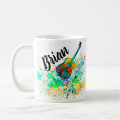 Speciaal uitgeruste gitaren en snoeren koffiemok (Links)