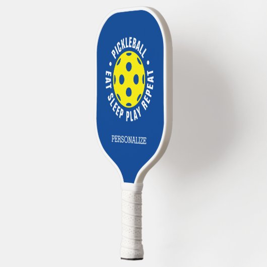 Speciaal uitgeruste handpalmrekker met naam pickleball paddle (Links)