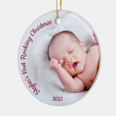 Speciaal voor baby's eerste kerstfoto met de naam keramisch ornament (Links)