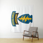 Special Forces insignia Airborne Tab Wandkleed (In situ)