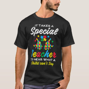 Speciale leraar om kinderen te horen Kant zeggen a T-shirt