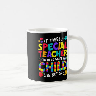 Speciale leraar om te horen wat een kind autisme w koffiemok