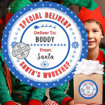Speciale levering Santa naar Child Blue Gift Label<br><div class="desc">*** Beveel de 3" stickers voor deze schattige en leuke Naar en Van speciale levering van Santa gift sticker label. Het is ook gemakkelijker om op de matte afwerking te schrijven. *** De kerstcadeaus van je kind zien er episch uit met deze leuke, kleurrijke en gepersonaliseerde sticker-labels. Het ontwerp is...</div>