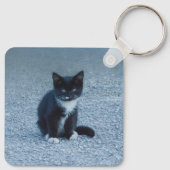 Specialiseer Tuxedo black en white kitten Sleutelhanger (Achterkant)