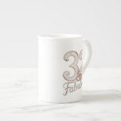 Specialty Mok Cup - 32 & Uitstekend (Voorkant rechts)