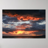 Spectaculaire Maui zonsondergang met levendige zon Poster (Voorkant)