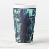 Spectre op de trappen latte mok (Voorkant)