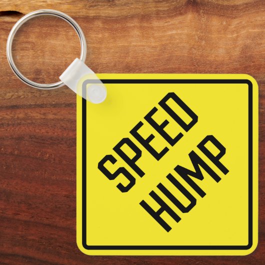 Speed Hump Metal Square Sleutelhanger (Voorkant)