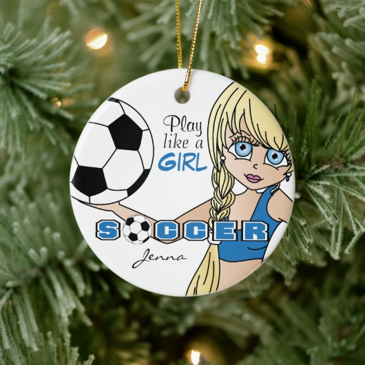 Speel als een meisje | Voetbal | Blauw Keramisch Ornament (Boom)