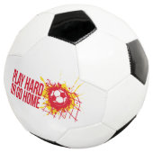 Speel hard of ga naar huis rode grafische tekst voetbal (Drie kwart)