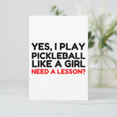 Speel Pickleball als een meisje dat les nodig heef Bedankkaart (Staand voorkant)