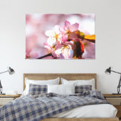 Speel van zonlicht en schaduw op Sakura bloemblaad Canvas Afdruk (Insitu (Slaapkamer))