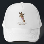 Speelgoed grappige Giraffe Tongue uit Trucker Hat Trucker Pet<br><div class="desc">Grappig Giraffe Tongue uit en afspeelbare wink Cartoon Trekken Dierenglimlach - Kies / voeg je unieke tekst / lettertype / kleur toe - maak je speciale cadeautje - vergroot en verplaats of verwijder elementen / afbeelding met aanpassingsgereedschap! - Tekening en ontwerp door MIGNED. Je kunt ook mijn design overdragen naar...</div>