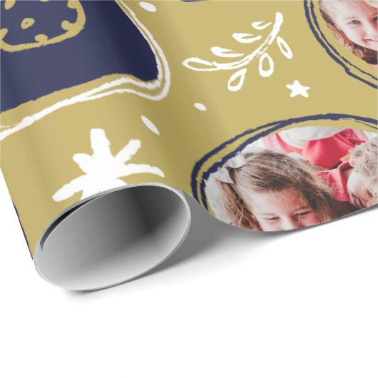 Speelgoedfamilie Foto-Collage Kerstmis Gold Cadeaupapier (Rol Hoek)