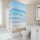 Speelgolven op een zonnige dag in het strand douchegordijn (In situ)