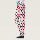 Speelkaart past bij symbolen leggings (Links)