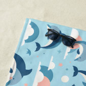 Speels dolfijnenpatroon strandlaken (In situ)