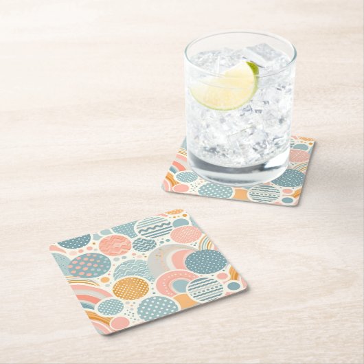 Speels geometrisch doedelpatroon kartonnen onderzetters (Insitu)