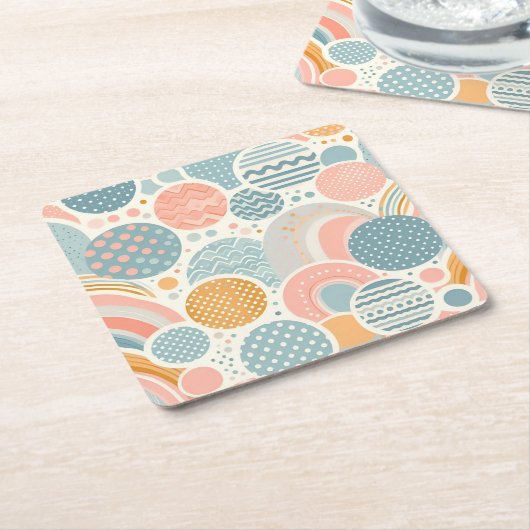 Speels geometrisch doedelpatroon kartonnen onderzetters (Schuin)