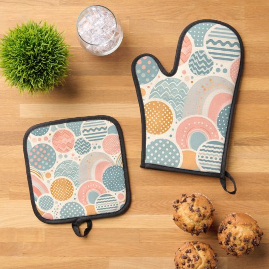 Speels geometrisch doedelpatroon ovenwant & pannenlap set (Top down)