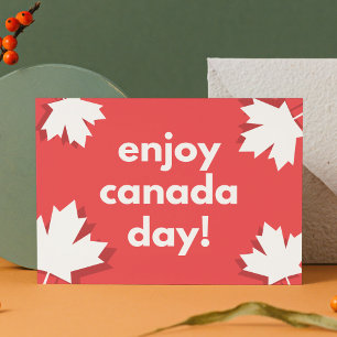 Speels Rood en Wit Modern Maple Leaf Briefkaart