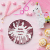 Speelse Abstracte Rode Spatverf Schildering Verjaa Papieren Bordje (Feest)