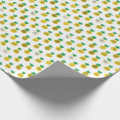 Speelse ananas: Kind-vriendelijke Vintage Cadeaupapier (Hoek)