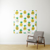 Speelse ananas: Kind-vriendelijke Vintage Wandkleed (In situ)