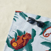 Speelse Apen Patroon van de Witte Lotus Strandlaken (In situ)