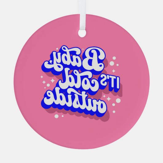 Speelse Baby, het is koud buiten het winterontwerp Glas Ornament (Achterkant)