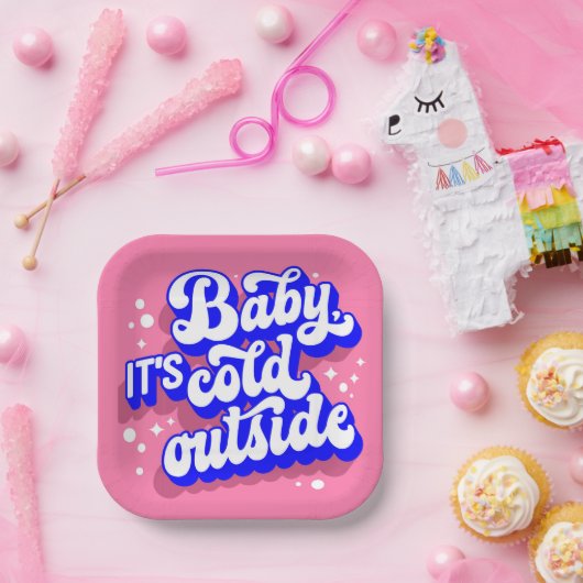 Speelse Baby, het is koud buiten het winterontwerp Papieren Bordje (Feest)