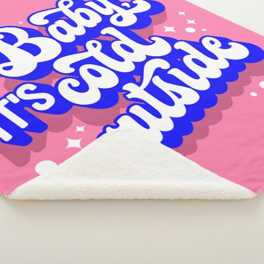 Speelse Baby, het is koud buiten het winterontwerp Sherpa Deken (3/4)