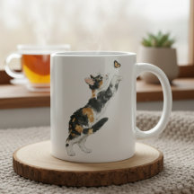 Speelse Calico Kat en Vlinder Aquarel Mok