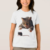 Speelse Cat Pouncing op Muis – Funny Cartoon Desi Tri-Blend Shirt (Voorkant)
