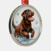 Speelse Chocolade Labrador Retriever Hond Kerstmis Metalen Ornament (Rechts)