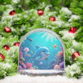 Speelse dolfijn en kleurrijk zeeleven sneeuwbol (Kerstmis)
