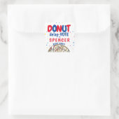 Speelse Donut Delay: Stem" Verkiezingen kleurrijk Vierkante Sticker (Tas)