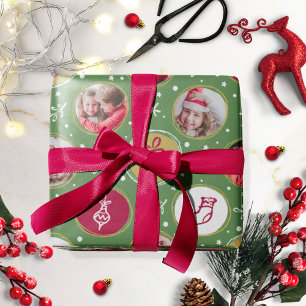 Speelse familiefotocollage Kerstgroen Cadeaupapier