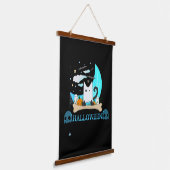 Speelse Ghost Cat Haunts Halloween Nacht Hangend Wandkleed (Gebogen)