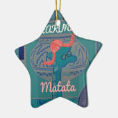 Speelse Giraffe Art: een Afrikaans genot Keramisch Ornament (Links)