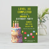 Speelse Groene & Gele Pixel Cake Gamer Verjaardag Kaart (Staand voorkant)