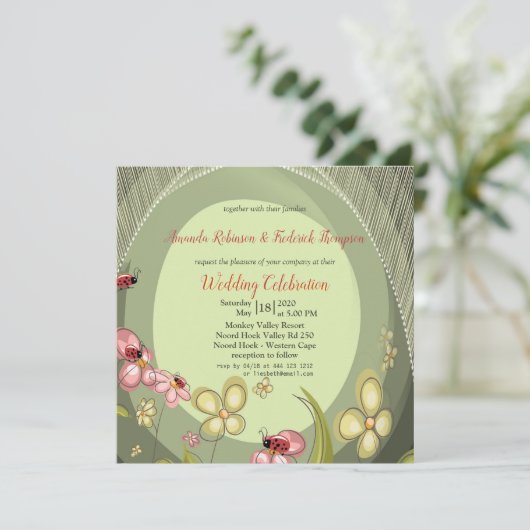 Speelse Groene & Lady-vogel bruiloft Uitnodiging (Staand voorkant)