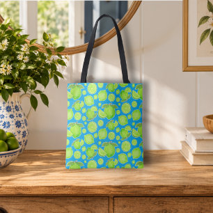 Speelse groene limoenen helderblauw fruitpatroon tote bag