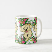 Speelse hond in een tuin van Rozen en Natuur Koffiemok (Voorkant rechts)